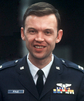 Man in a decorated U.S. Air Force suit. 